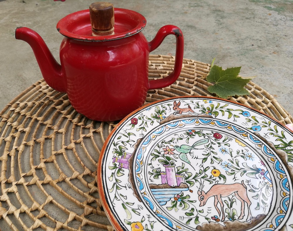 teapot and Portugese plate